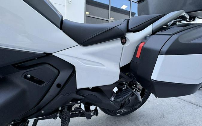 2026 BMW R 1300 RT Alpine White 3