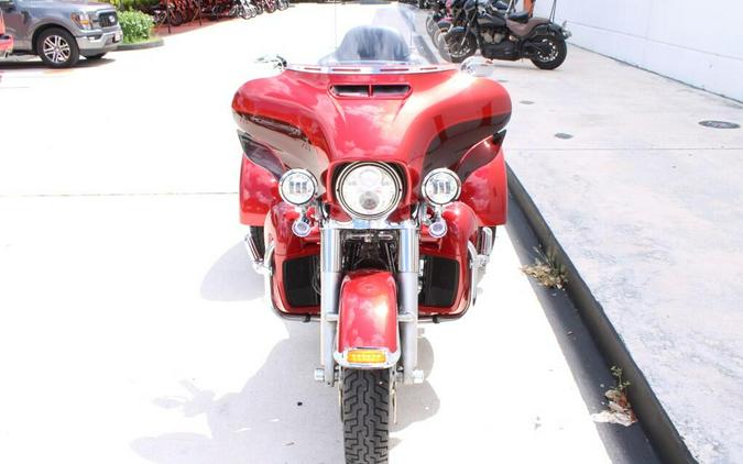 2018 Harley-Davidson Tri Glide Ultra FLHTCUTG