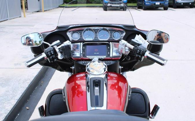 2018 Harley-Davidson Tri Glide Ultra FLHTCUTG