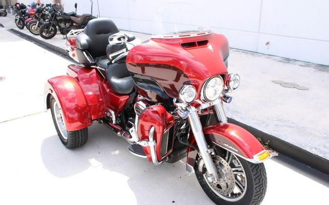 2018 Harley-Davidson Tri Glide Ultra FLHTCUTG