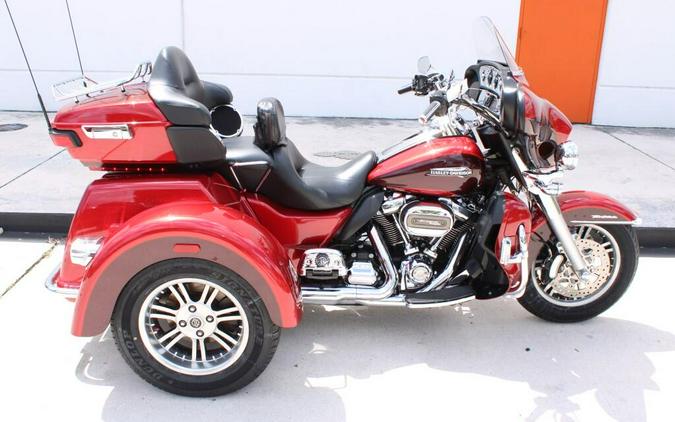2018 Harley-Davidson Tri Glide Ultra FLHTCUTG