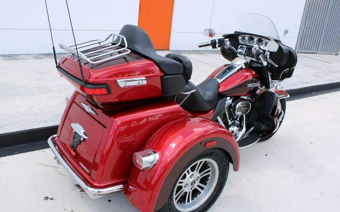 2018 Harley-Davidson Tri Glide Ultra FLHTCUTG