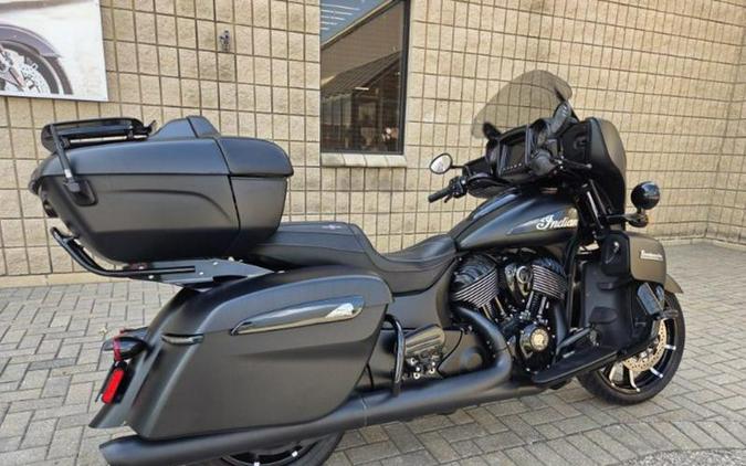 2023 Indian Motorcycle® Roadmaster® Dark Horse® Black Smoke