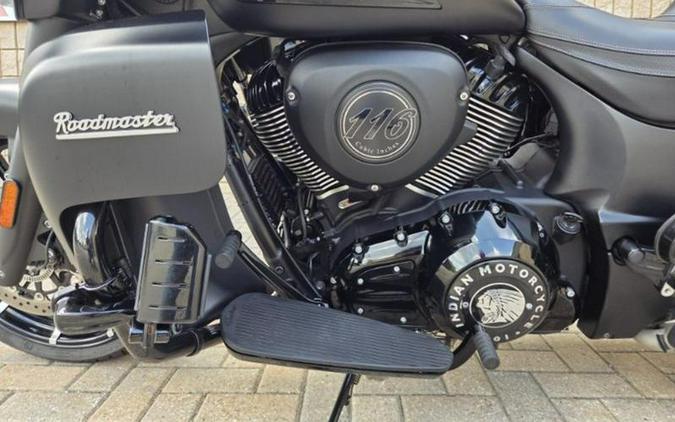 2023 Indian Motorcycle® Roadmaster® Dark Horse® Black Smoke
