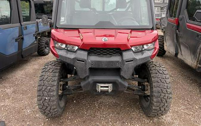 2017 Can-Am Defender XT CAB HD10