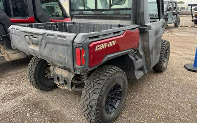 2017 Can-Am Defender XT CAB HD10