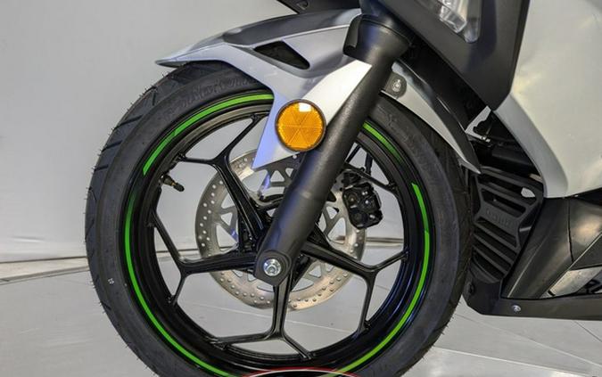 2024 Kawasaki Ninja e-1 ABS