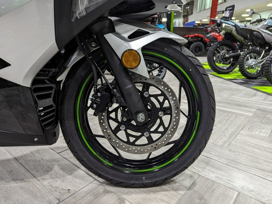 2024 Kawasaki Ninja e-1 ABS