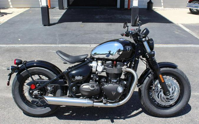 2023 Triumph Bonneville Bobber Chrome Edition Chrome / Jet Black