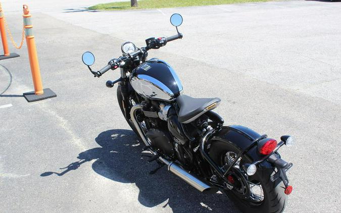 2023 Triumph Bonneville Bobber Chrome Edition Chrome / Jet Black