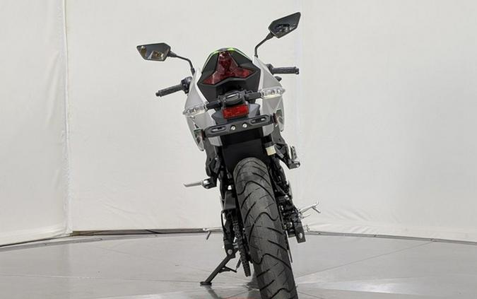 2024 Kawasaki Z e-1 ABS