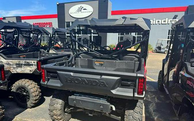 2025 Honda Pioneer 1000-6 Deluxe Crew