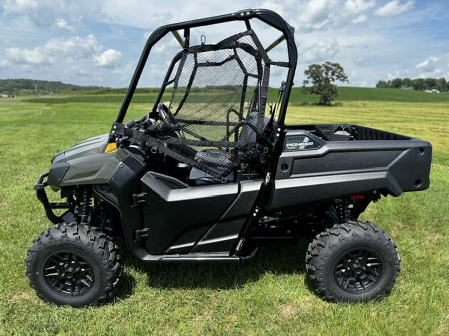 2026 Honda PIONEER 700 DELUXE