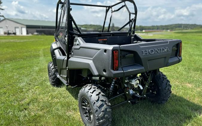 2026 Honda PIONEER 700 DELUXE