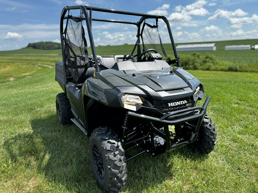 2026 Honda PIONEER 700 DELUXE