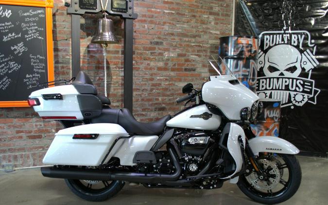 2024 Harley-Davidson Ultra Limited White Onyx Pearl - Black Finish