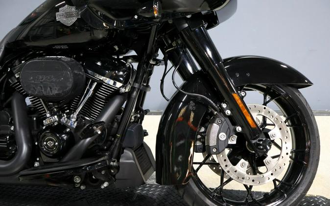 2023 Harley-Davidson Road Glide Special Vivid Black - Black Finish