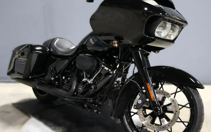 2023 Harley-Davidson Road Glide Special Vivid Black - Black Finish