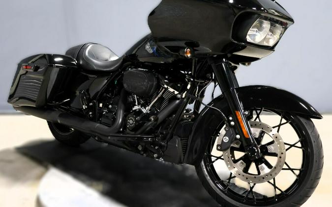 2023 Harley-Davidson Road Glide Special Vivid Black - Black Finish