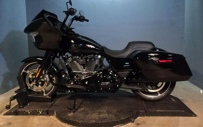 2026 Harley-Davidson Road Glide Vivid Black Black Trim