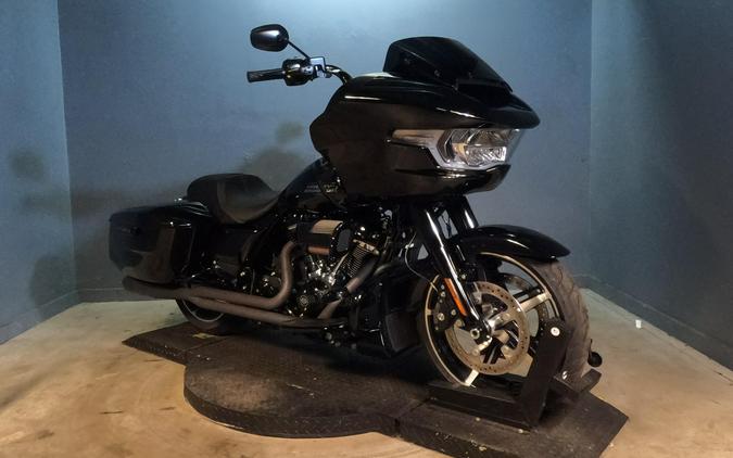 2026 Harley-Davidson Road Glide Vivid Black Black Trim