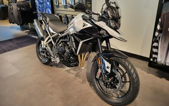 2024 Triumph Tiger 900 GT Pro Snowdonia White / Sapphire Black