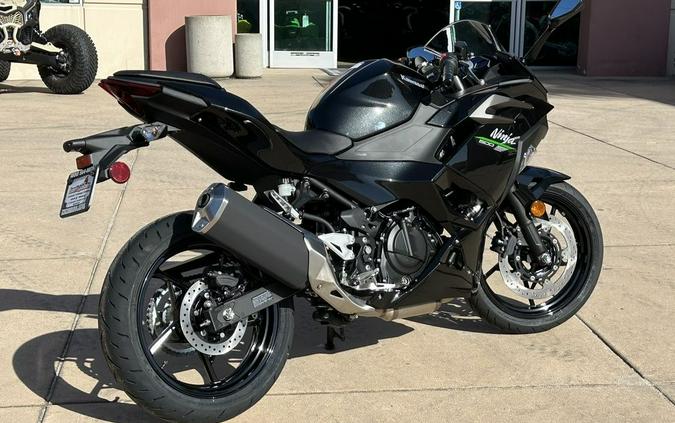 2024 Kawasaki Ninja® 500