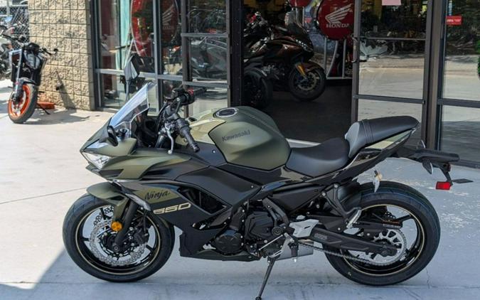 2024 Kawasaki Ninja® 650 Base