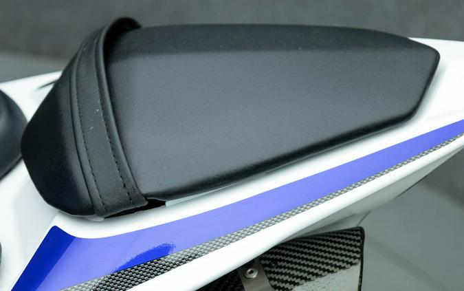 2011 YAMAHA YZFR1