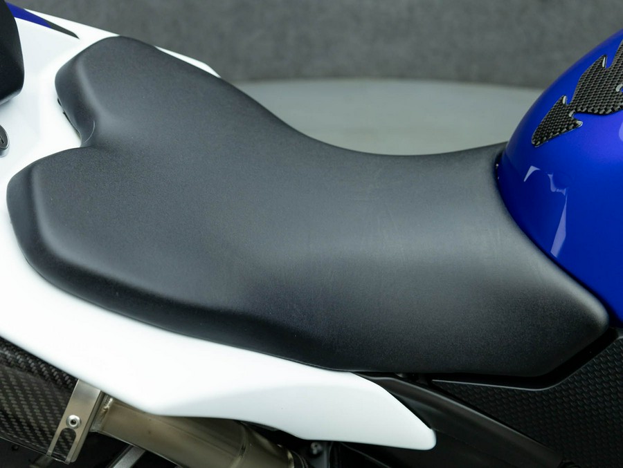 2011 YAMAHA YZFR1