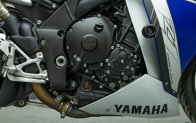 2011 YAMAHA YZFR1
