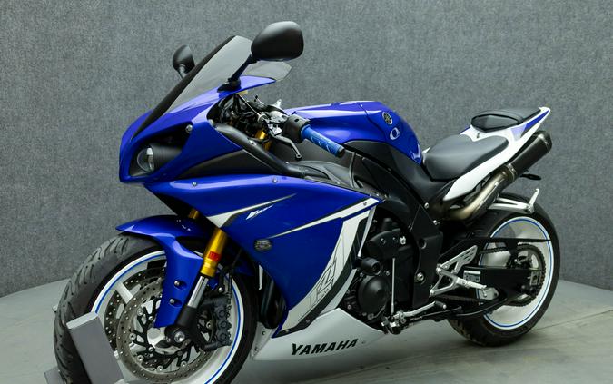 2011 YAMAHA YZFR1