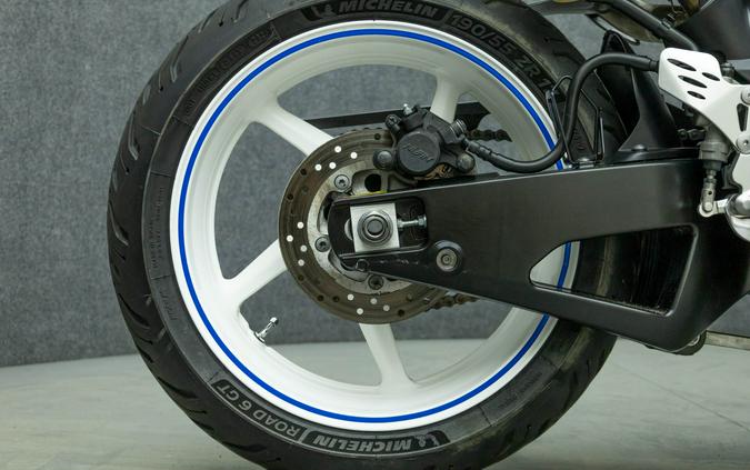 2011 YAMAHA YZFR1