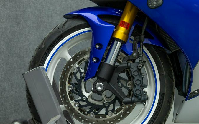 2011 YAMAHA YZFR1
