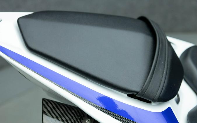 2011 YAMAHA YZFR1