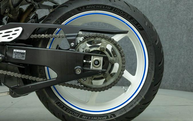 2011 YAMAHA YZFR1