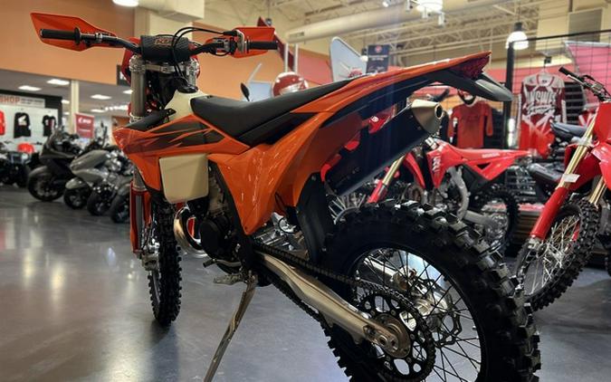 2027 KTM XC 300 W