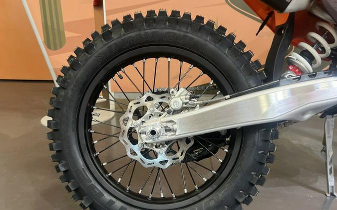 2027 KTM XC 300 W
