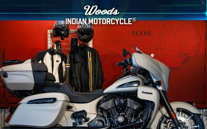 2023 Indian Motorcycle® Roadmaster® Dark Horse® Silver Quartz Smoke