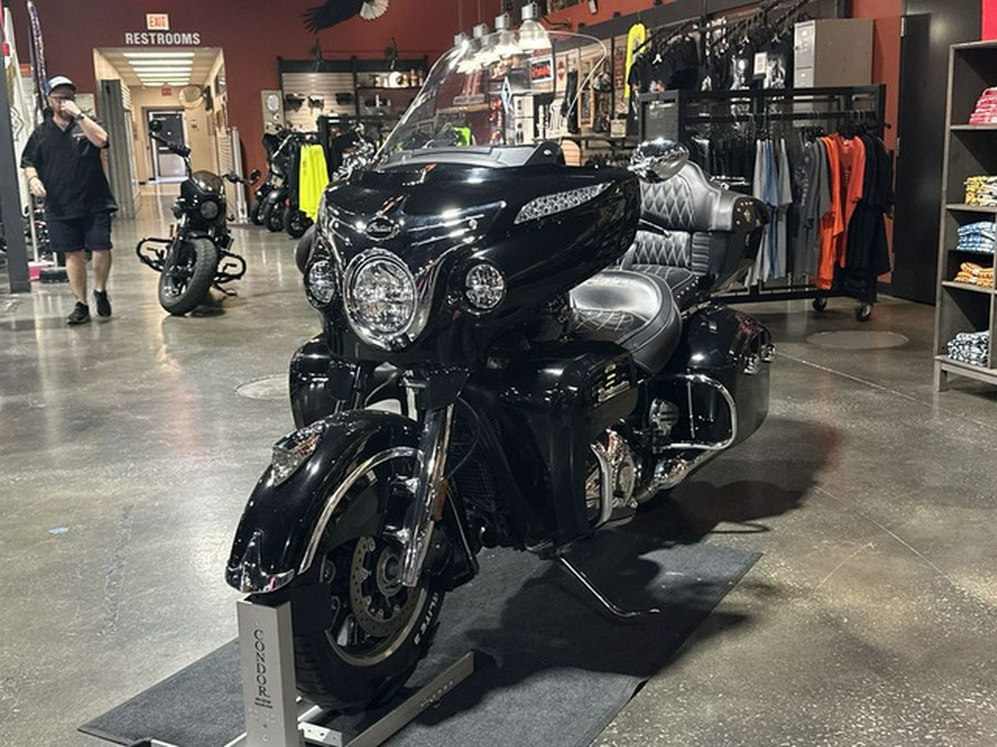 2018 Indian Roadmaster ABS Icon Thunder BlackSnake Skin Gree