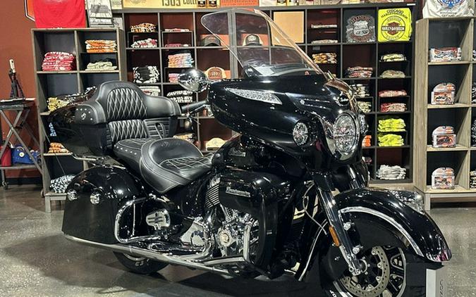 2018 Indian Roadmaster ABS Icon Thunder BlackSnake Skin Gree