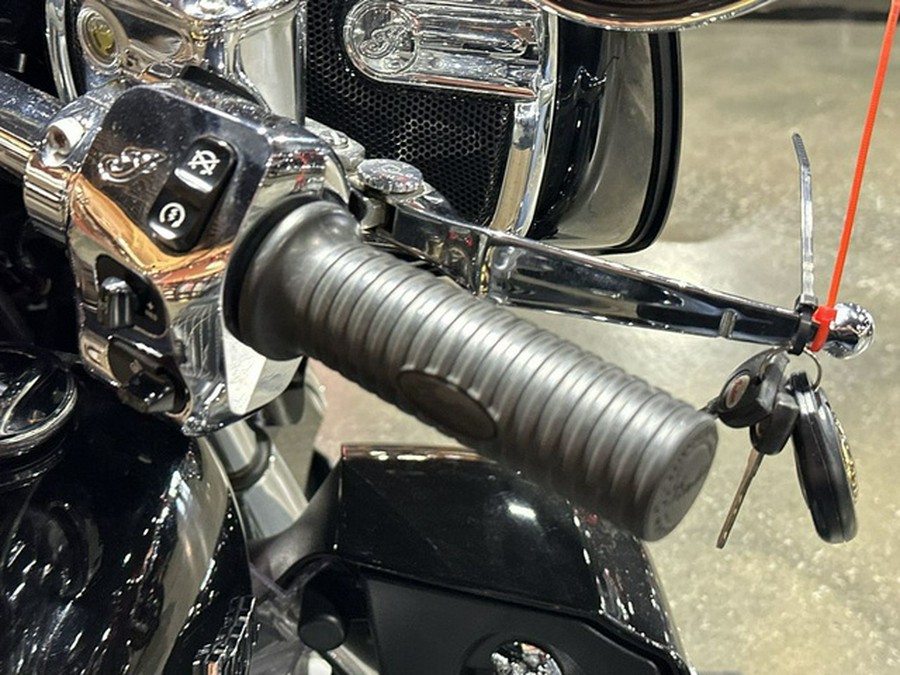 2018 Indian Roadmaster ABS Icon Thunder BlackSnake Skin Gree