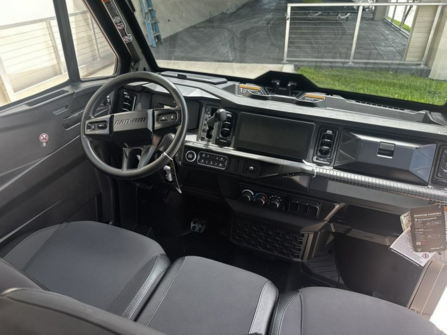 2026 Can-Am Defender MAX XT CAB HD11 With 10.25 In.Display