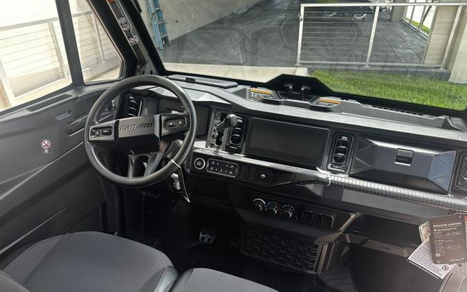 2026 Can-Am Defender MAX XT CAB HD11 With 10.25 In.Display