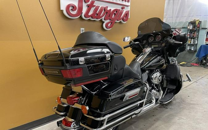 2010 Harley-Davidson® FLHTCU - Ultra Classic® Electra Glide