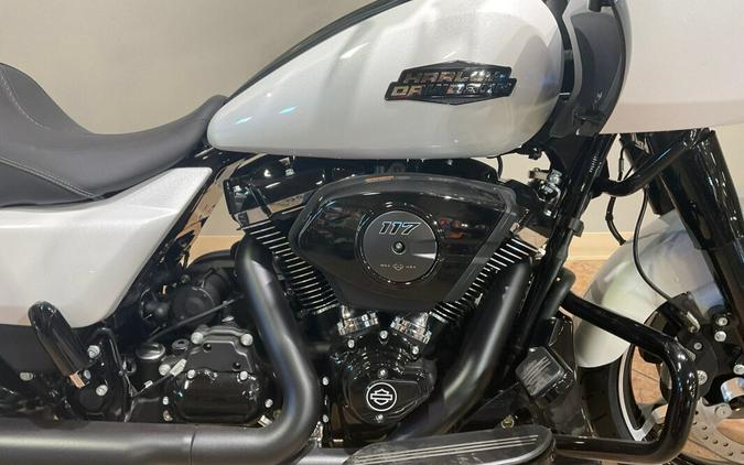 2024 Harley-Davidson®FLTRX Road Glide® White Onyx Pearl