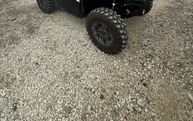 2026 Can-Am Defender Limited HD11