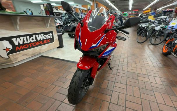 2025 Honda CBR500R ABS