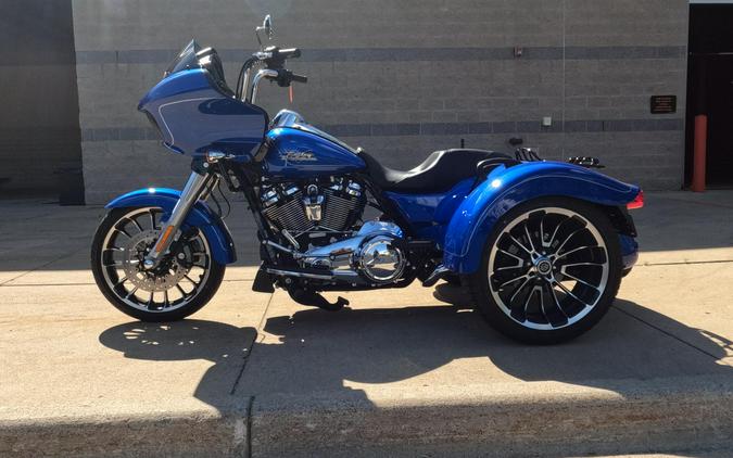 2025 Harley-Davidson Road Glide 3 Blue Burst