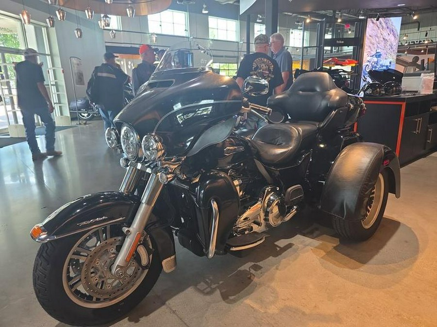 2014 Harley-Davidson® FLHTCUTG - Tri Glide® Ultra